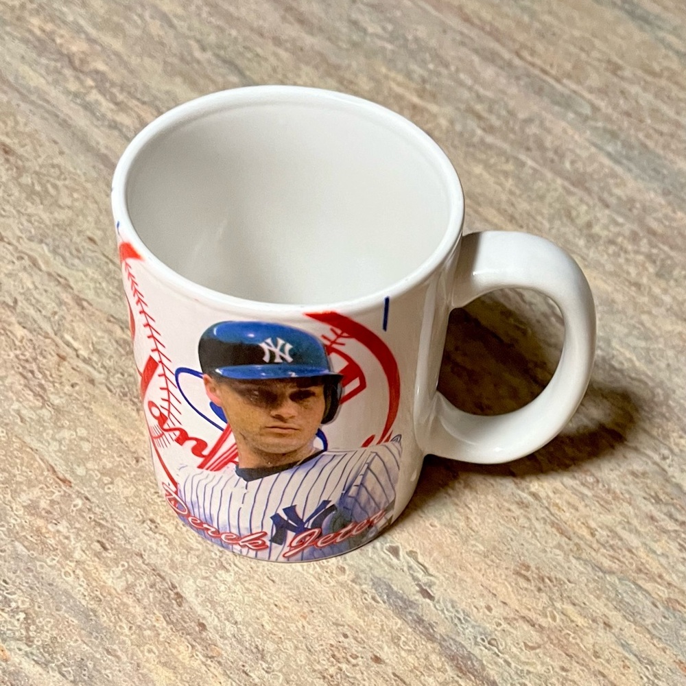 NY Yankees Derek Jeter porcelain cup